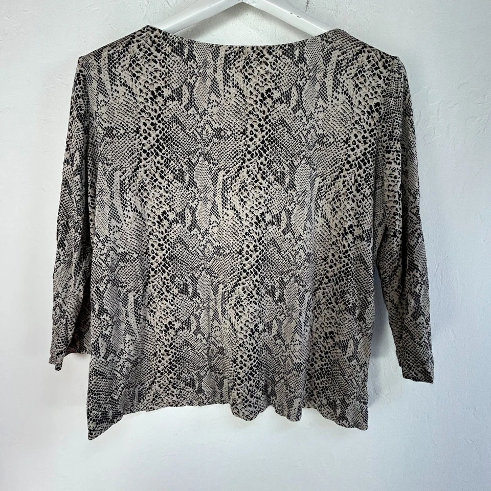 Top informal Doncaster para mujer estampado de serpiente mezcla de seda manga 3/4 negro/bronceado elástico Foto 2 de 4