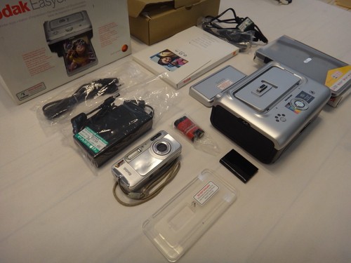 Kodak EasyShare LS743 4.0MP Digital Camera Silver Untested With Printer Bundle - Picture 2 of 3