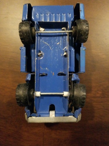 VINTAGE Louis MARX MINI TOW TRUCK Wrecker 4" long - Picture 6 of 7