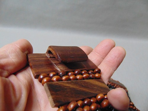 Cinturón de madera y cuentas para mujer - Imagen 6 de 9
