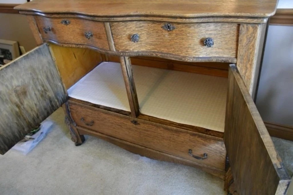 Antiguo aparador buffet roble tigre Foto 3 de 4