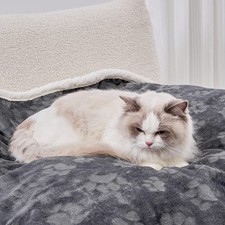 Qeils Pet Blankets for Cats - Waterproof Cat Blanket Washable - Sherpa Fleece