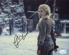 Freya Allan The Witcher Autographed Signed 8x10 Photo ACOA