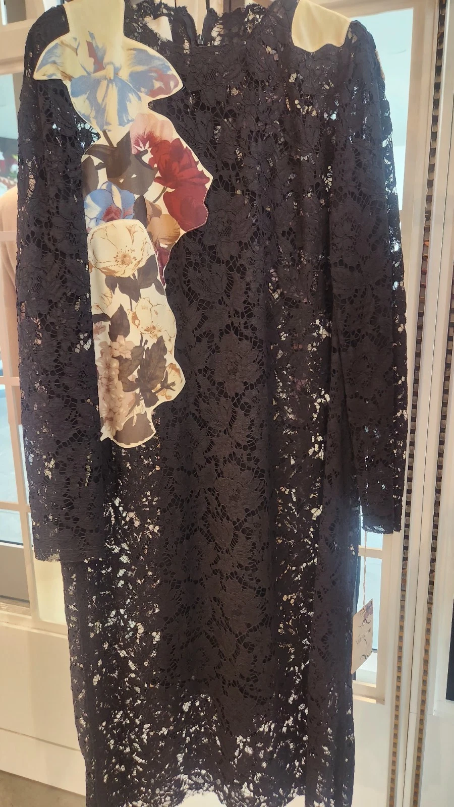 Valentino — Valentino Womens Black Lace Dress. Size 44 Brand New With Tags