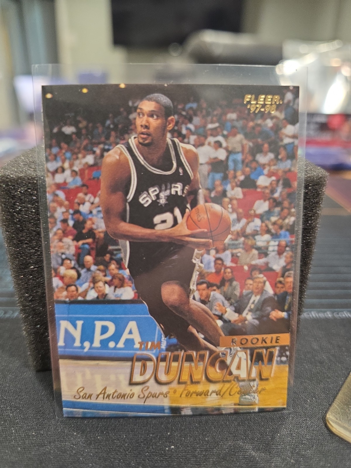 Fleer 1997-98 Tim Duncan Rookie #201 San Antonio Spurs NBA Basketball