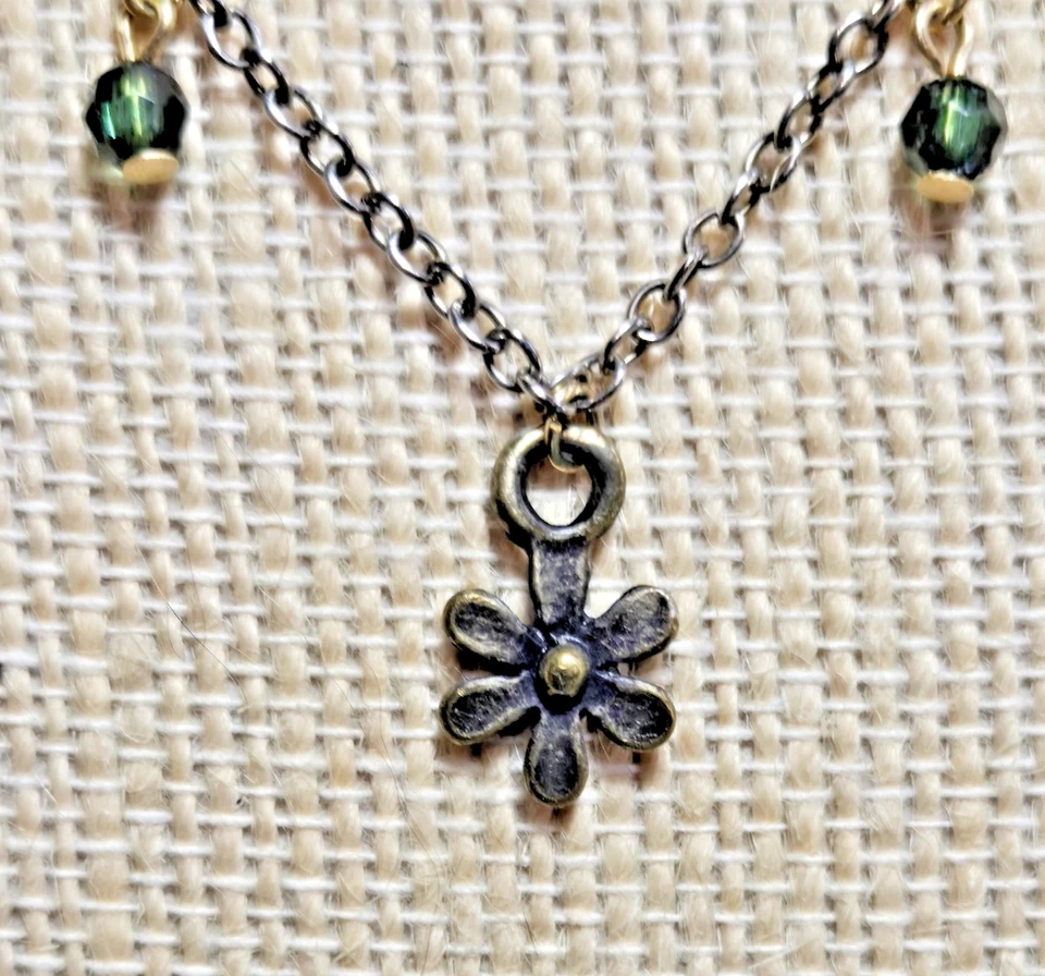 Vintage Silver Tone Green Beads Faux Pearls Dangle Flower Pendant Necklace Foto 3 de 4