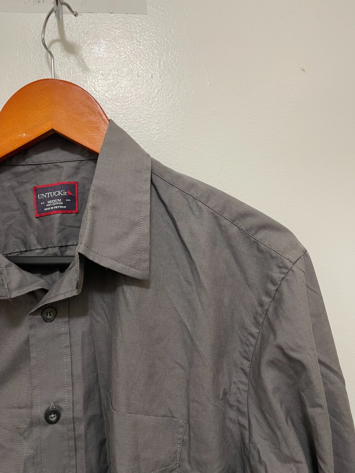 UNTUCKit Solid Charcoal Grey Cotton button up Shi… - image 5