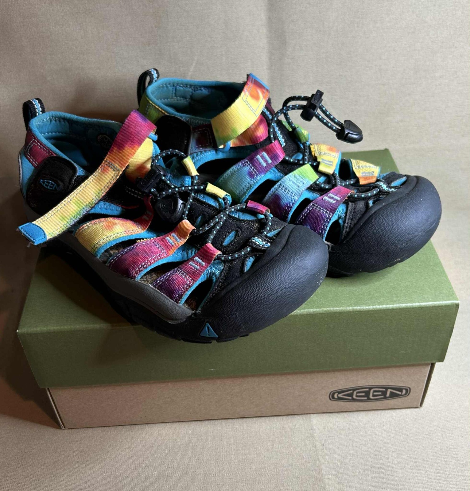 Sandali scarpe da trekking Keen Rainbow Tie Dye Newport H2 YOUTH per bambini taglia 3