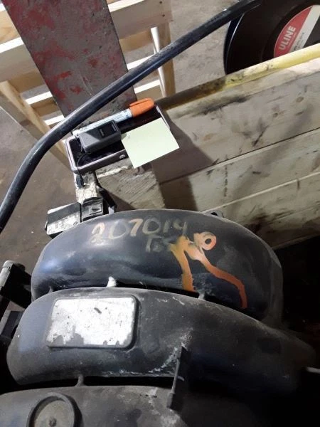 Впускной коллектор 5,7 л подходит для Chrysler 300 1697483 2006-2008 годов выпуска - Изображение 3 из 4