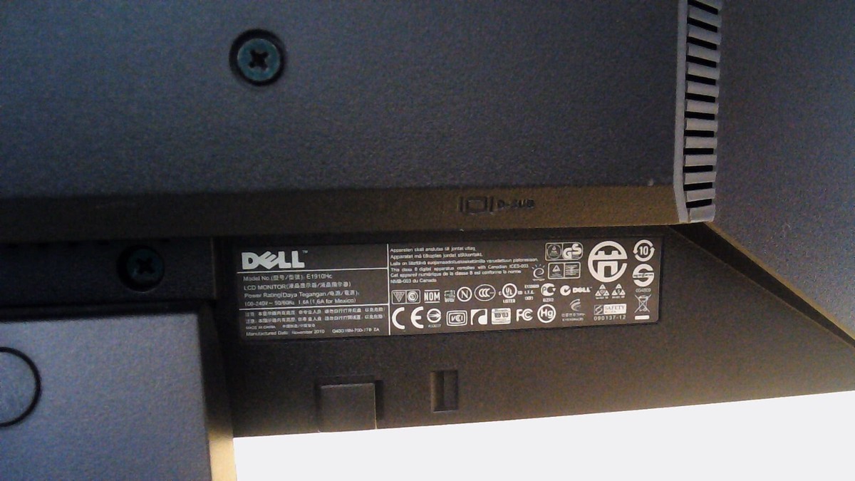BRAND NEW !!!! DELL E1910H computer monitor 18.5
