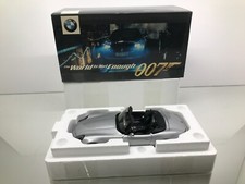 KYOSHO BMW Z8 007 JAMES BOND - WORLD IS NOT ENOUGH -1:18- HIGH QUALITY IN BOX