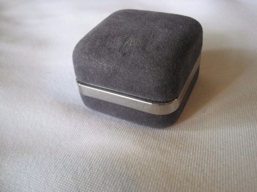 Geoffrey Beene Gold-Tone Tie Tack, New in Original Box, $21 Retail, Made in USA - Picture 6 of 7