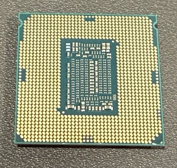 Intel Core i7-8700K 3.70GHz 6 Core SR3QR 12 Thread LGA 1151 - Image 2 of 3