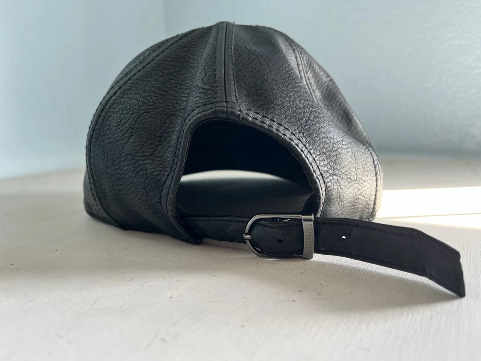 Gorra de diseñador ajustable de cuero negro Crooks & Castles talla única para hombre Foto 4 de 4
