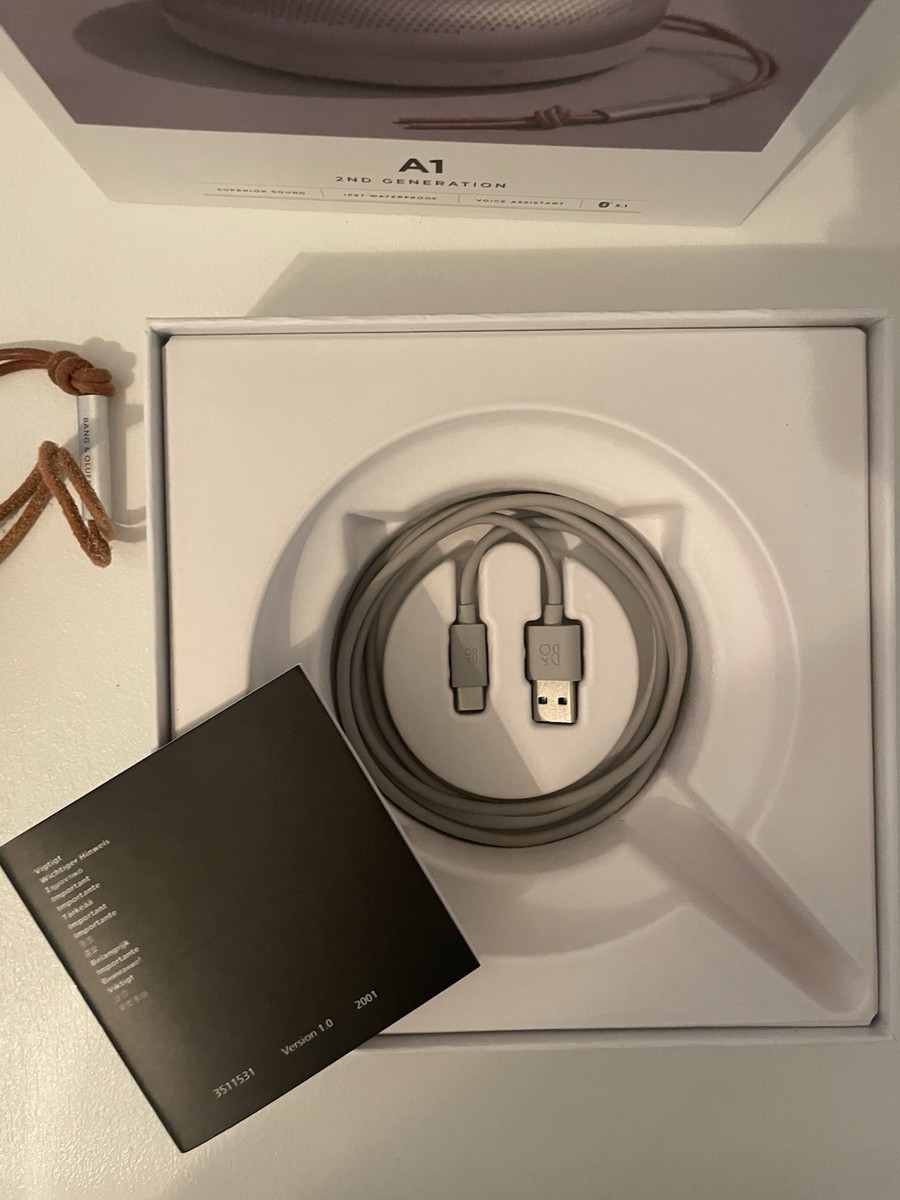 Bang & Olufsen Beosound A1 2nd Gen 5W Waterproof Bluetooth Bang & Olufsen Beosound A1 2nd Gen 5W Waterproof Bluetooth