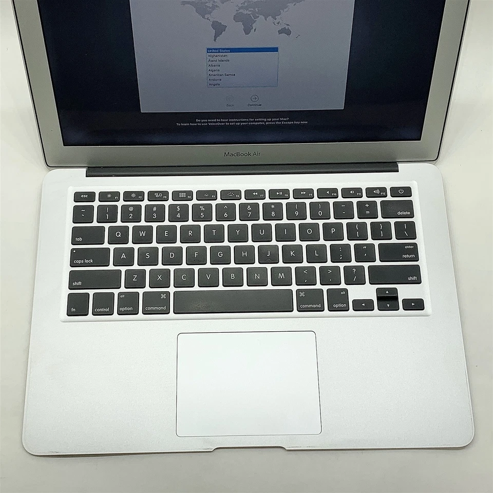 Apple MacBook Air 4,2 A1369 2011 i7 2677M 1.80GHZ 4GB 120GB SSD OSX High Sierra - Image 3 of 4