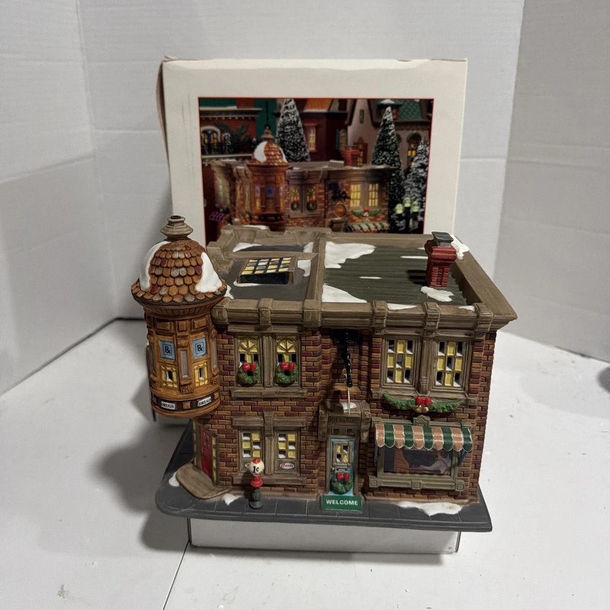 Department 56 Heritage Village Collectible Villages & Houses for