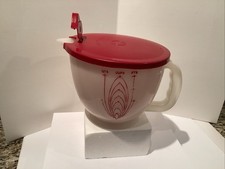 Vintage TUPPERWARE 500 Mix N Store 8 Cup 2 Qt...