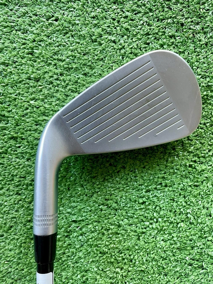 Wilson Staff Model Utility 3 Iron Regular Flex Graphite RH Mens Golf Club - Image 4 of 4