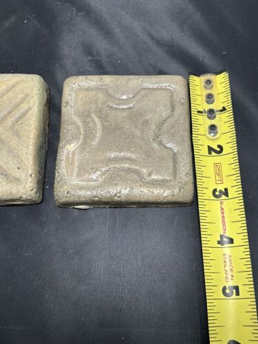 Menge 2 antike Kunsthandwerk handgeformte Kunstkeramikfliesen 3" Vintage handgefertigt - Bild 7 von 7