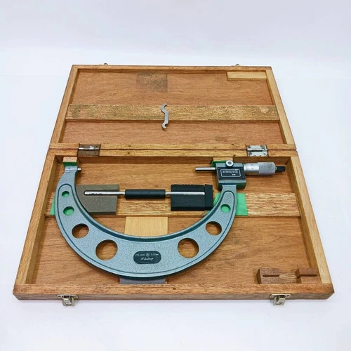 Mitutoyo Digit Outside Micrometer 193-108 M810-200 175-200mm 0.01mm From Japan
