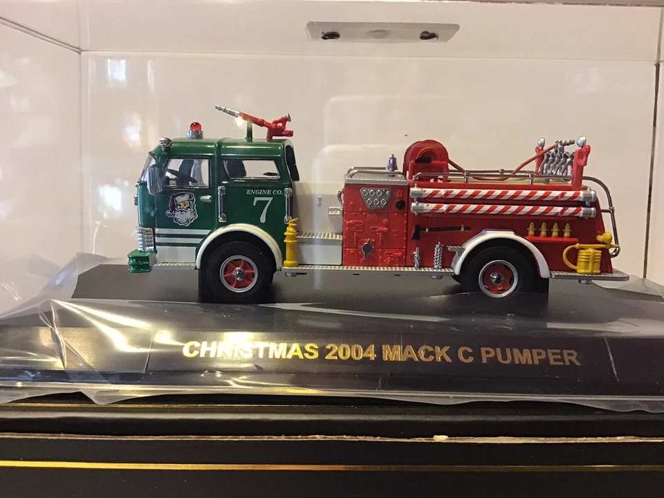12398   2004 Christmas Mack C Pumper code 3 collectibles Pristine Never Displaye - Image 2 of 4