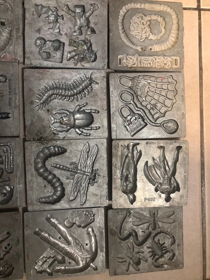 16 pcs 1990s Creepy Crawlers molds Bugs worms batman Retro collection - Image 2 of 3