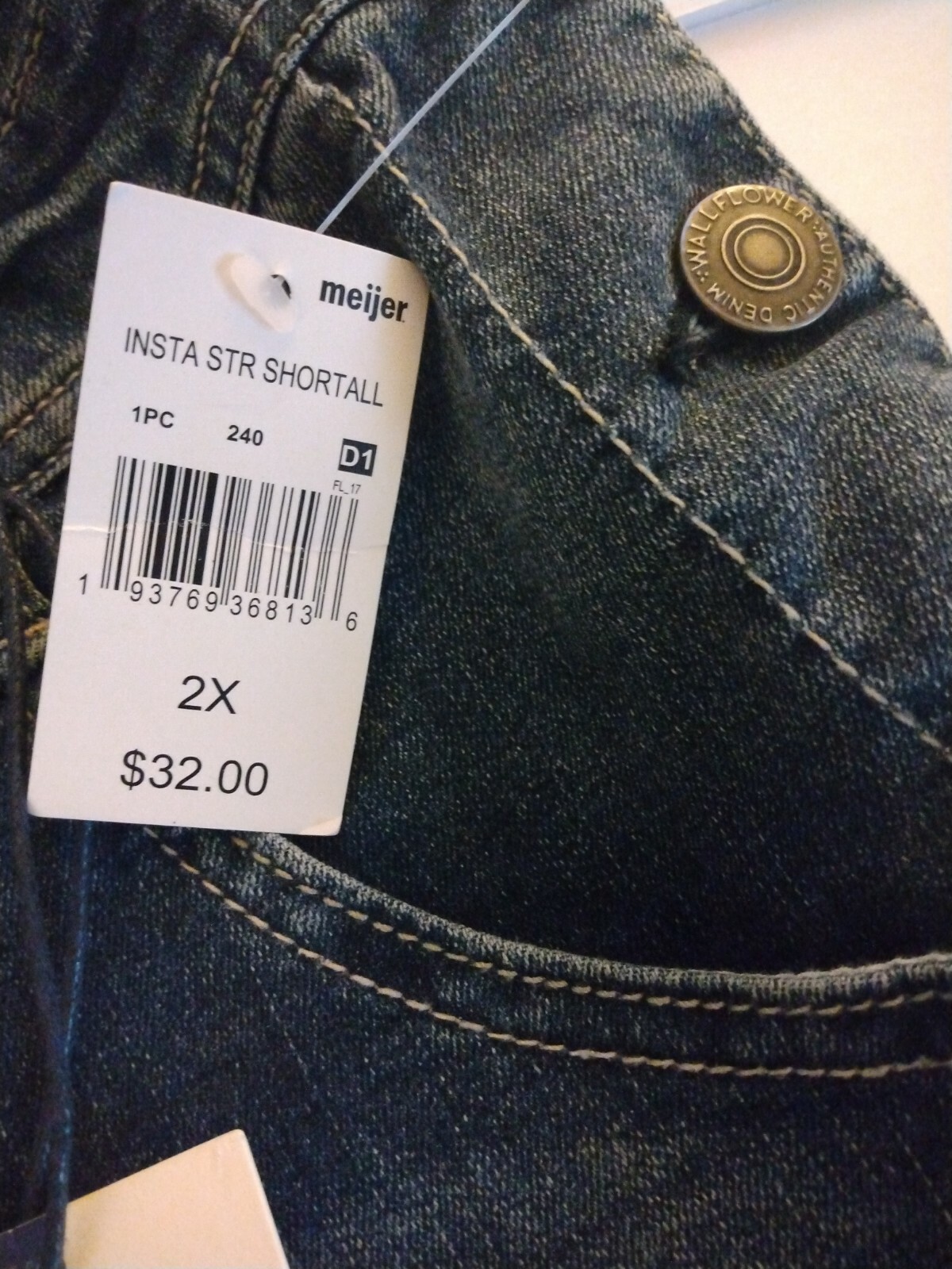 Wallflower Jeans Junior's Anebelle 