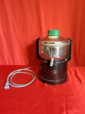 Vintage Omega Fruit And Vegetable Juicer Model 9000 Home/Commercial Black Chrome