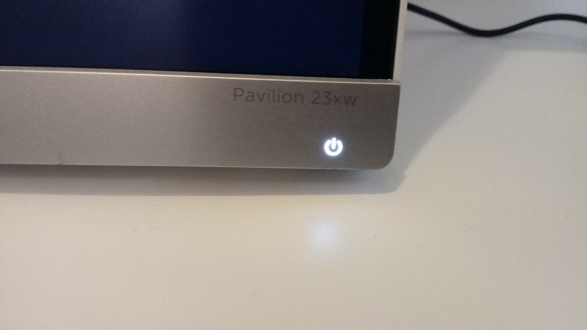 HP Pavilion Mini Desktop 300-230 TPC-P041-BX + 23XW IPS LED 