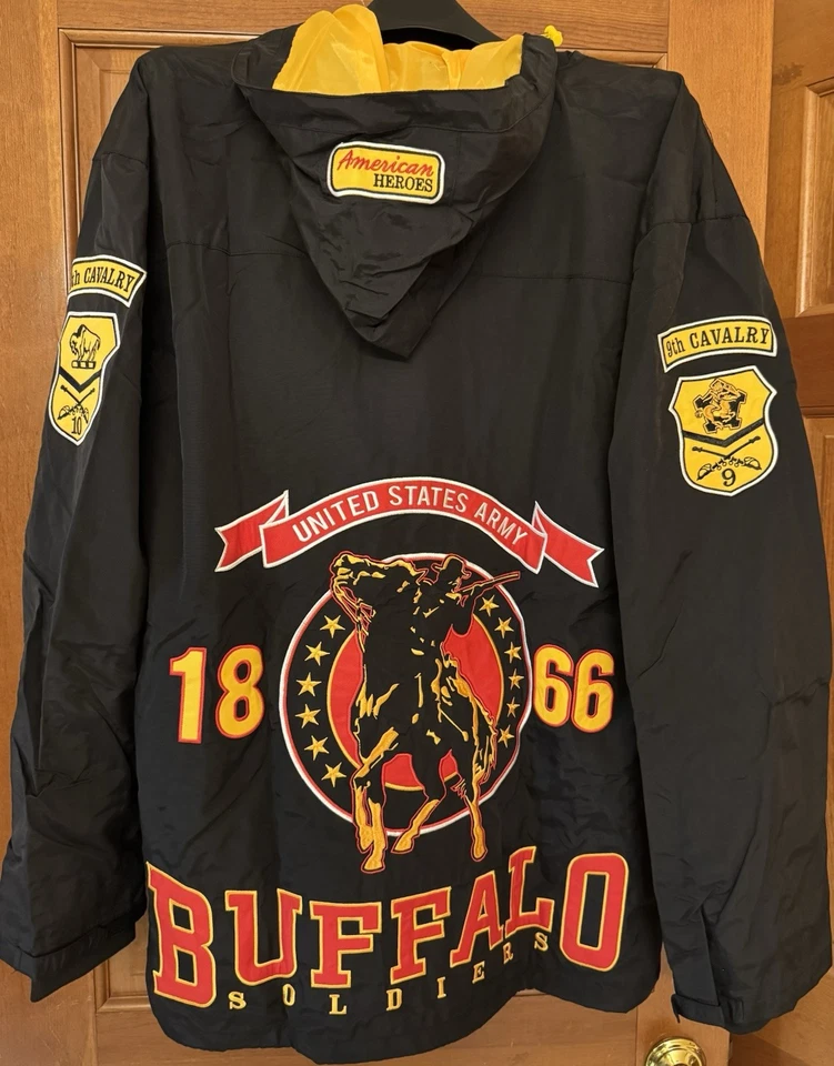 Chaqueta cortavientos Buffalo Soldiers con capucha talla 2X totalmente nueva Foto 2 de 2