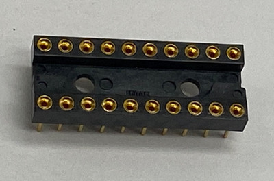 Augat integrated circuit 20 pin IC socket pitch 0.10  x 0.30  520-AG10D-ES