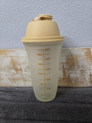 Vintage Tupperware Quick Shake 844-2, 2 Cup 500mL Mixer Shaker Beige with Lid