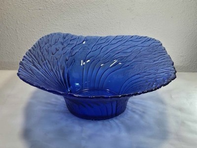 VTG Pertti Kallioinen Lasisepät Mäntsälä Cobalt Blue Glass Forest Bowl