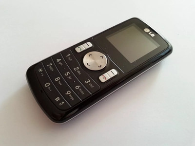 LG GB102 SCHWARZ NEUW.+VIELE EXTRAS+RECHNUNG+DHL VERSAND