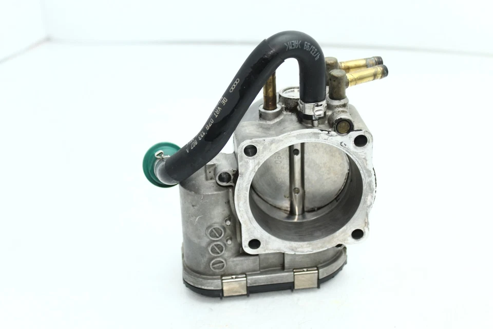 VOLKSWAGEN PASSAT AUDI A4 A6 2000-2005 CONJUNTO CARROCERÍA ACELERADOR 2,8 L H1250 Foto 3 de 4