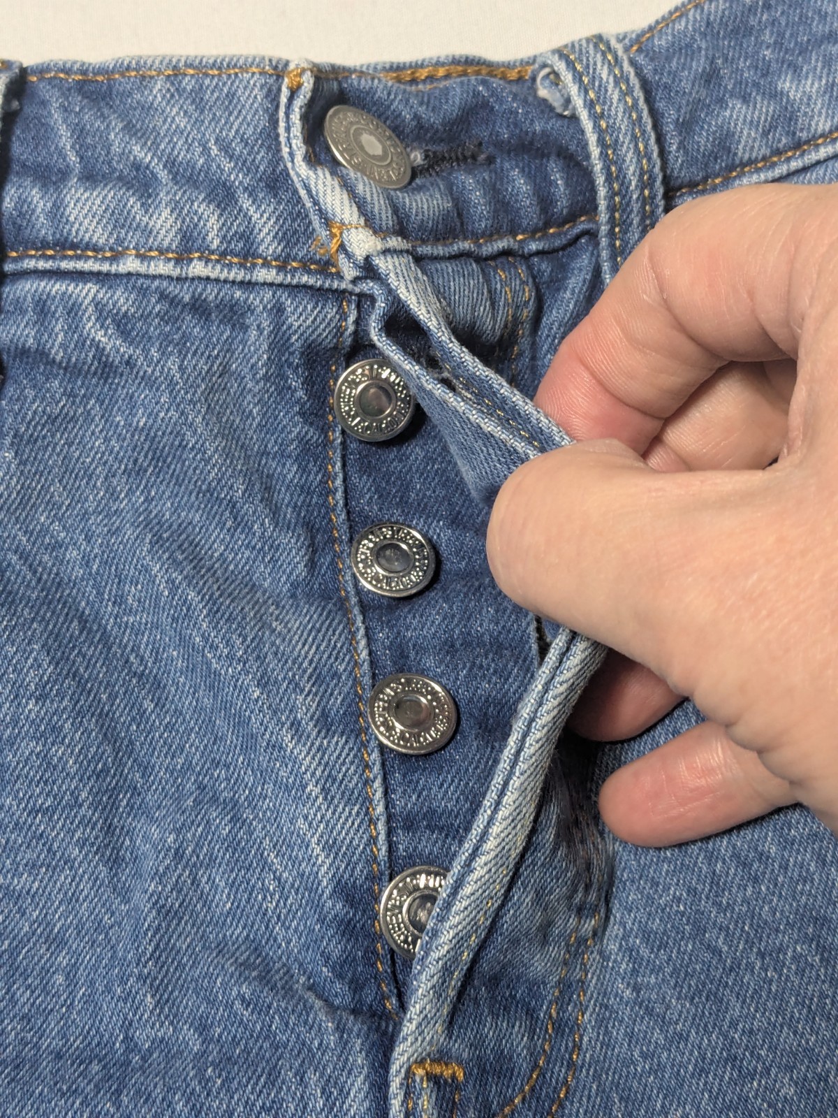 LEVIS 501 Cut-Off Button-Fly Stretch Denim Blue Jean Shorts - Women 25 thumbnail 10