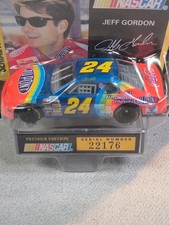 1995 RACING CHAMPIONS Premier Edition 1:64 JEFF GORDON 24 DuPont Matched Serial