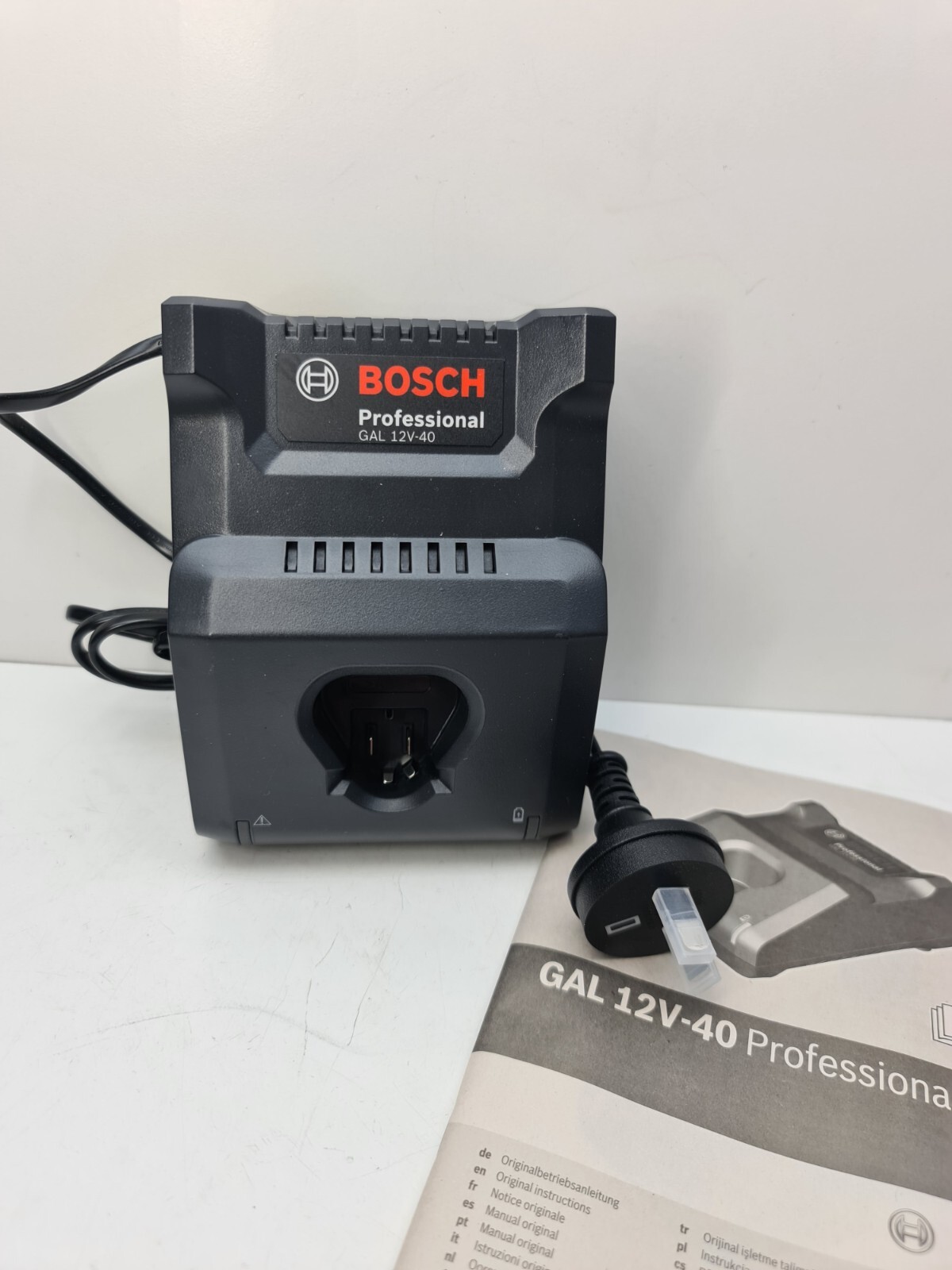 Bosch 12v Charger GAL12V40 New eBay