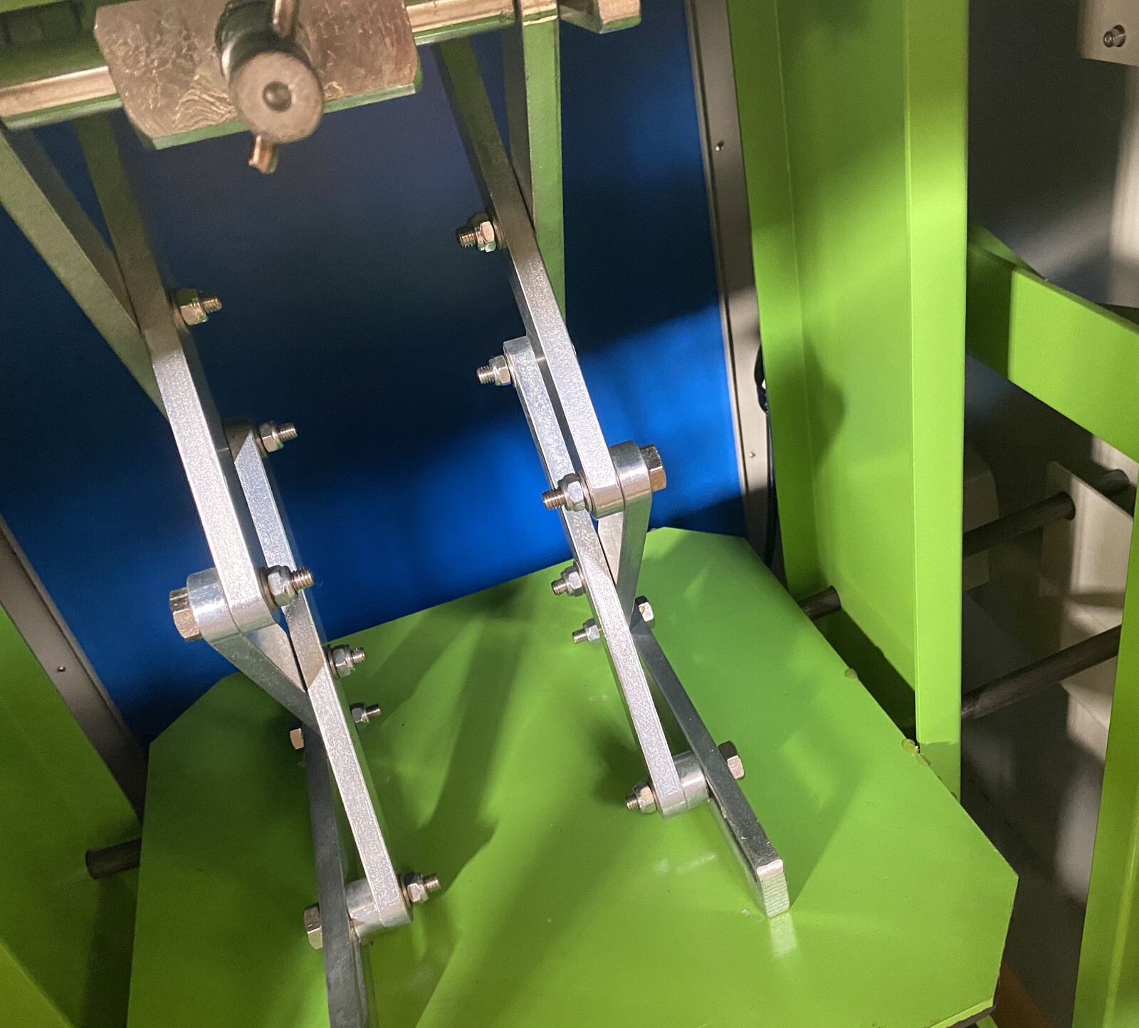 1 PC 110V Automatic Paint Mixer Shaker Max 5.28 GAL Manual Clamping