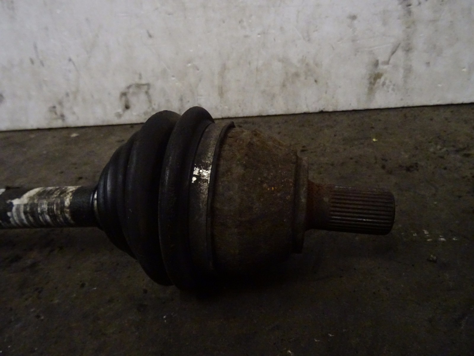 Ford Focus drive shaft 1.6 diesel passenger side 3m51 3b4200537 daf