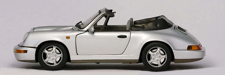 1:18 Anson Porsche 911 Carrera 4 Cabriolet yellow, red, silver, or green MIB - Image 2 of 4