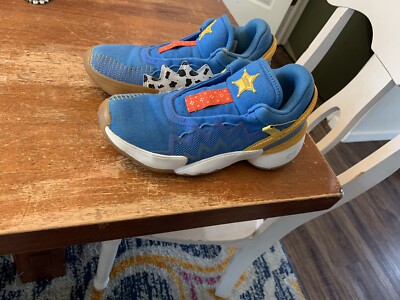 donovan mitchell buzz lightyear shoes