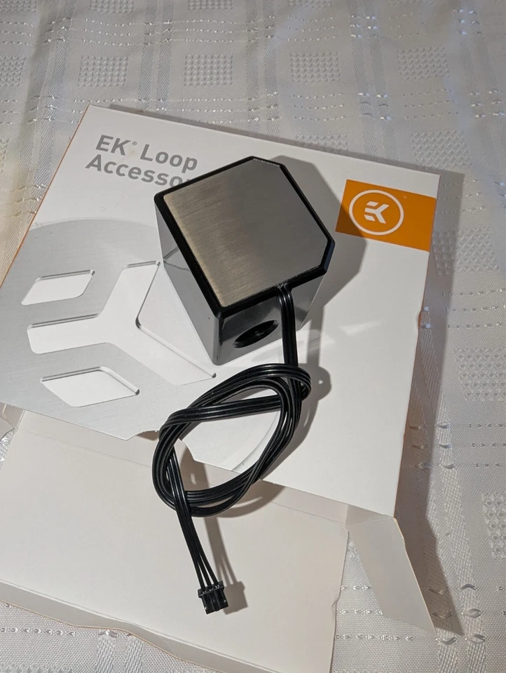 computer water cooling Parts - Image 3 of 4