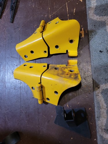 Jeep Wrangler TJ 97-06 Windshield Frame Hinges Hinge Pair SOLAR YELLOW (PYH) - Picture 4 of 4