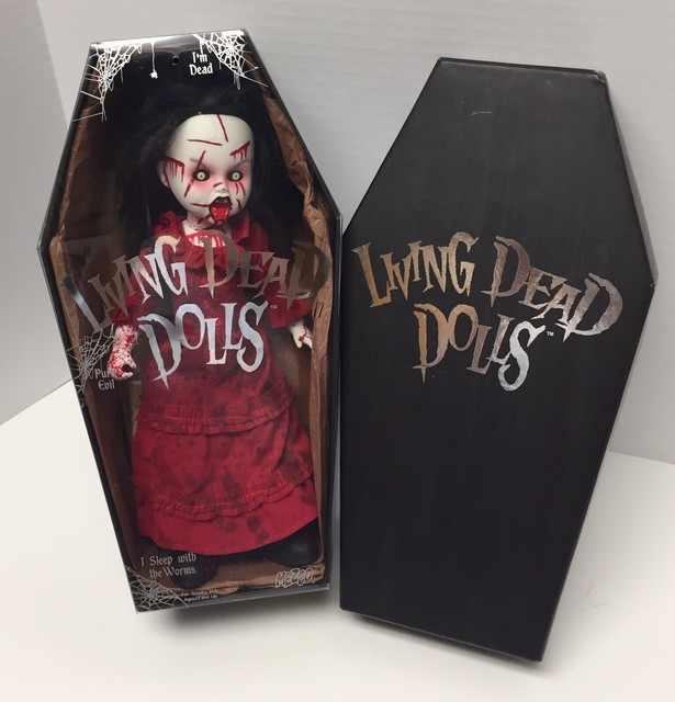 Living Dead Dolls Series 17 Urban Legends Bloody Mary 2005 Mezco for