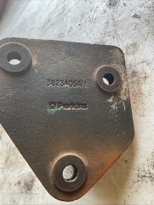 Cat 3054C Motor Bracket 4 Cylinder Diesel Engine