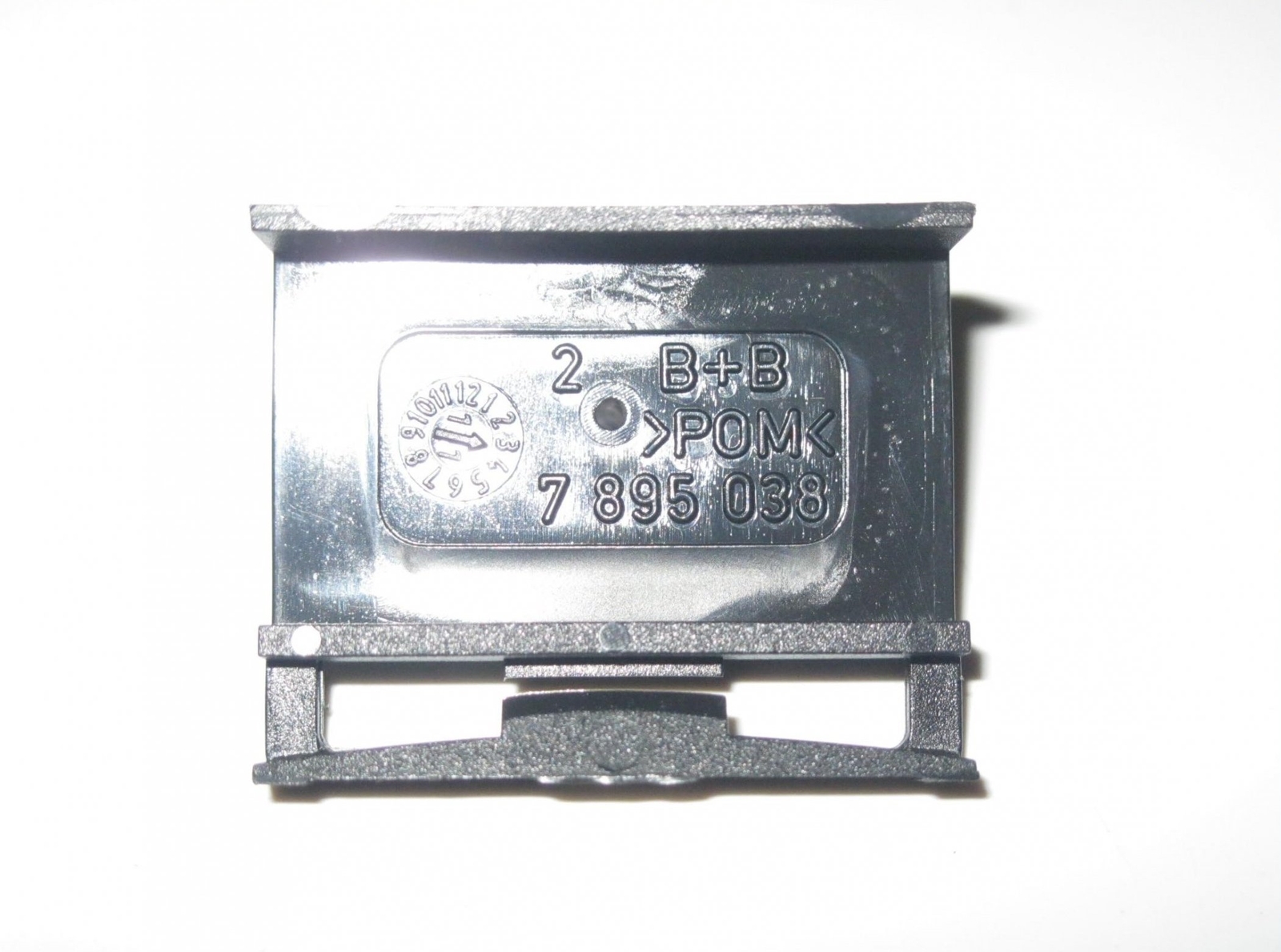 BMW E46 Side Skirt Sill Cover Trim Clip Bracket 7895038  