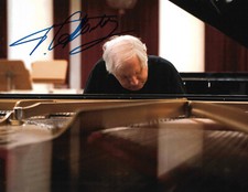 Grigory Sokolov Pianist signed 8x10 inch photo autograph Grigory Sokolov Pianist signed 8x10 inch photo autograph