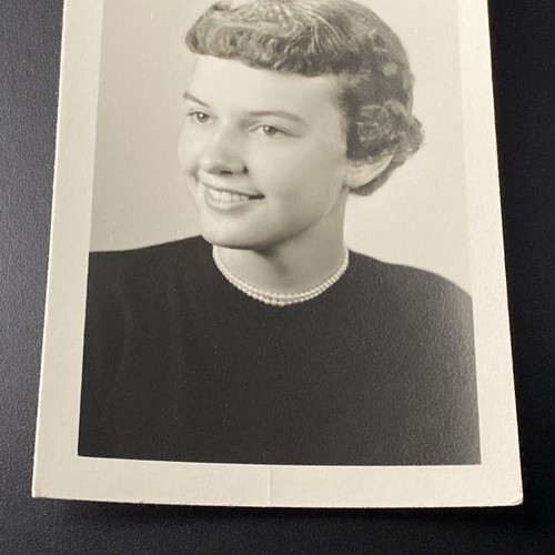 Foto original vintage de retrato de mujeres jóvenes de la década de 1950 dama niña P15zb10 - Imagen 4 de 7